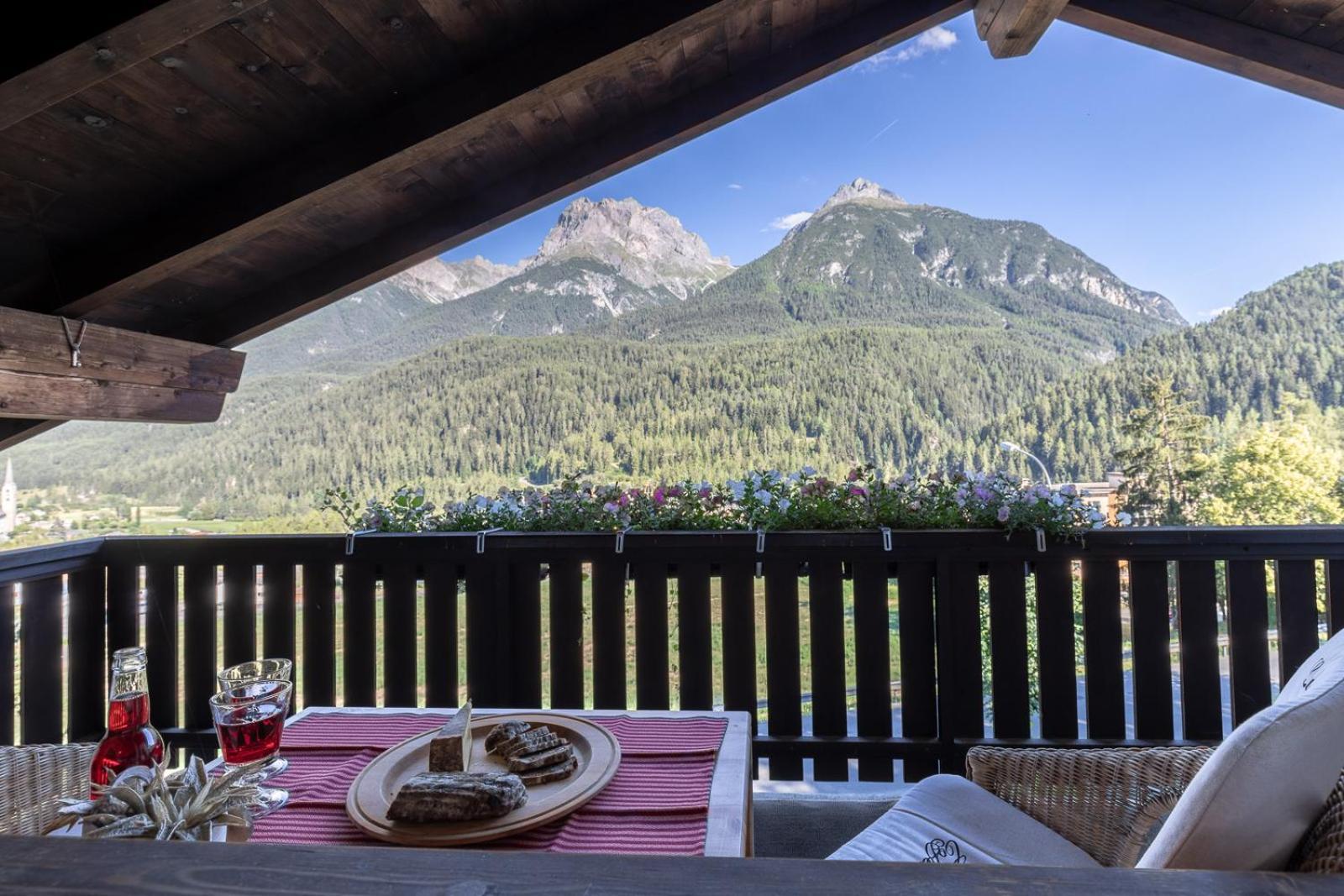 Chasa Gernet Buorcha Appartement Scuol Buitenkant foto